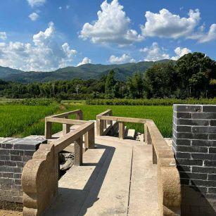 新余花岗岩仿古石材景区使用案例