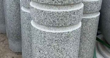 新余 芝麻白花岗岩挡车柱、隔离柱多少钱