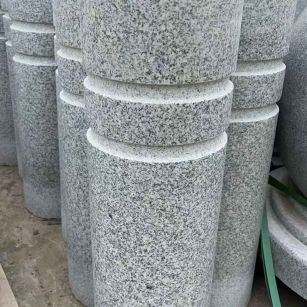 新余 芝麻白花岗岩挡车柱、隔离柱多少钱