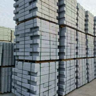 新余 路沿石（路侧石），颜色一致，尺寸标准