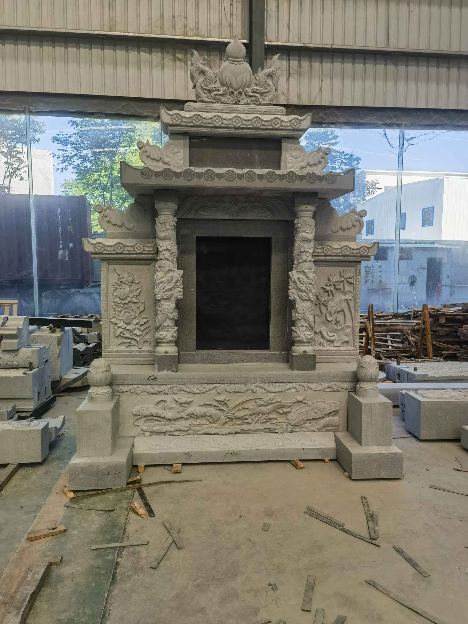 新余 芝麻灰高档墓碑、土墓，一套也支持定做