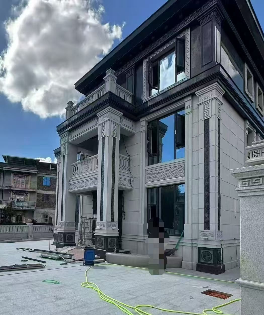 新余 别墅干挂，芝麻白与芝麻黑完美配合