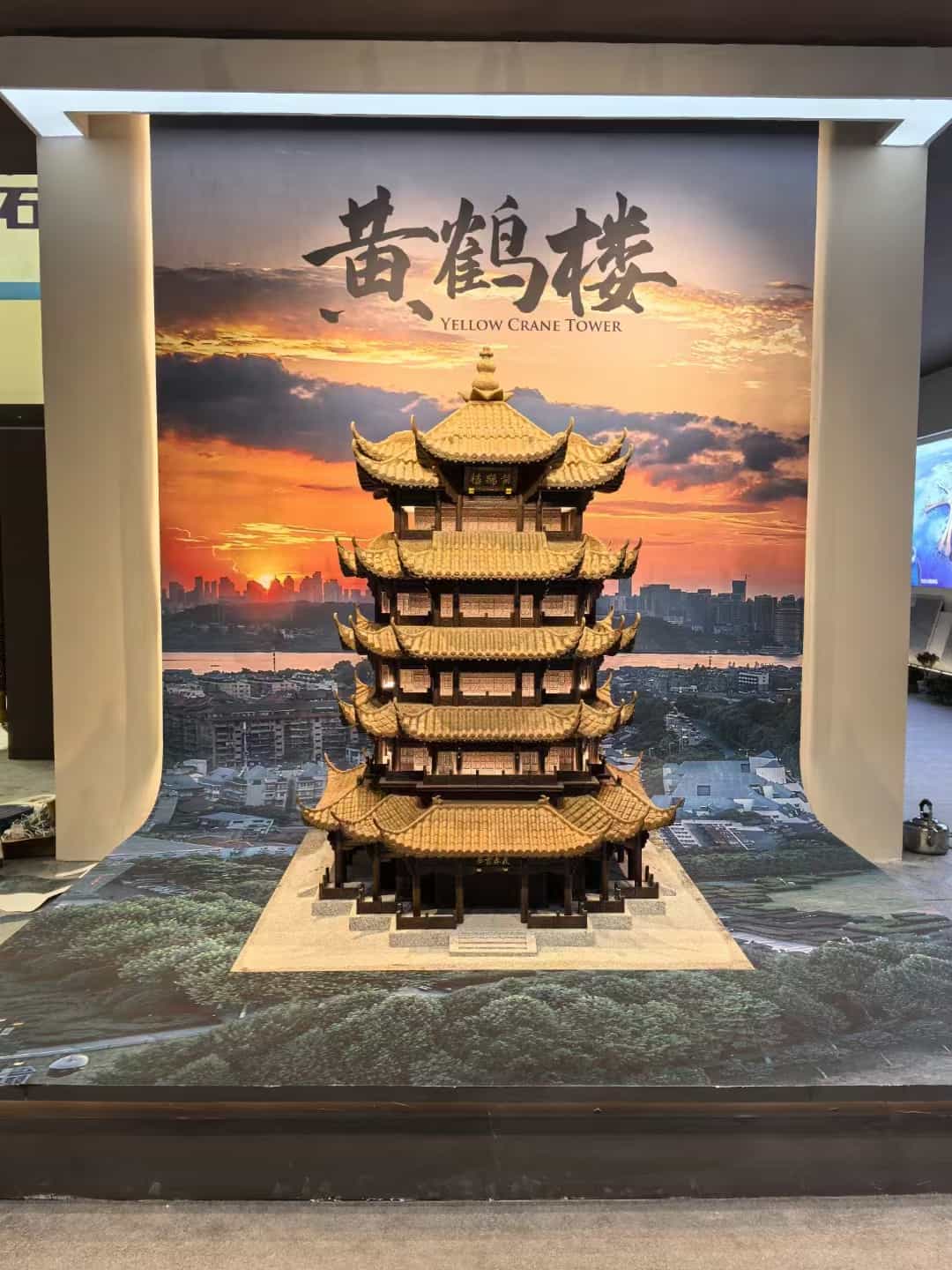 新余仿古石文创作品-黄鹤楼