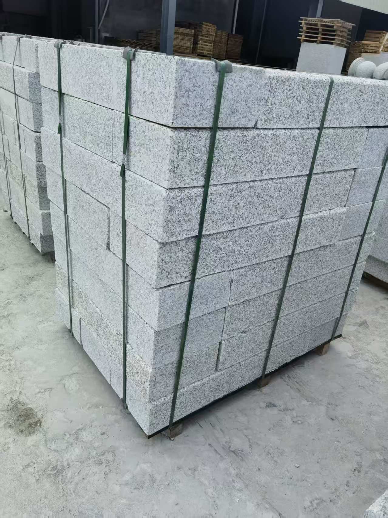 新余 芙蓉白火烧两面路沿石