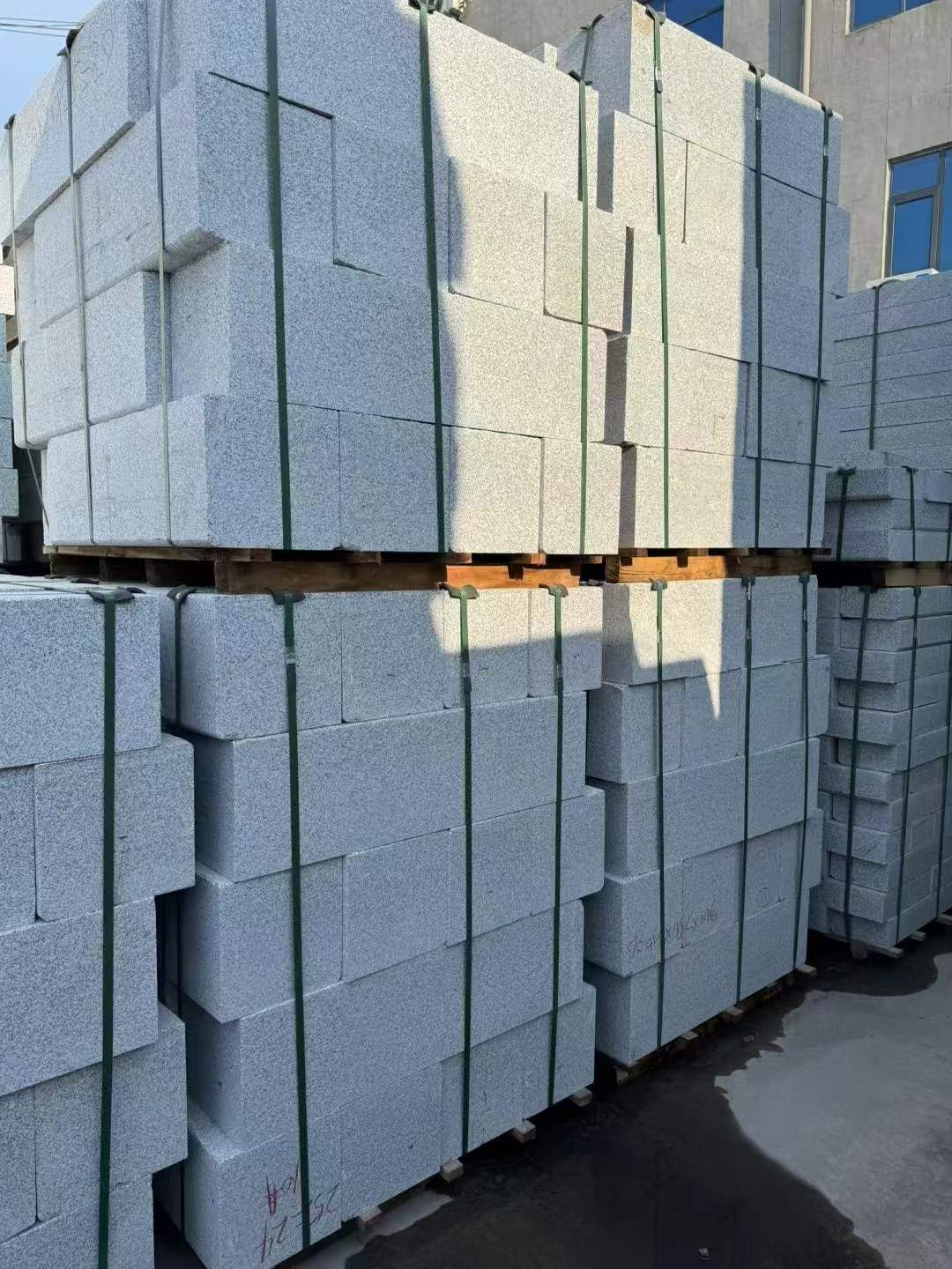 新余 芝麻白路沿石