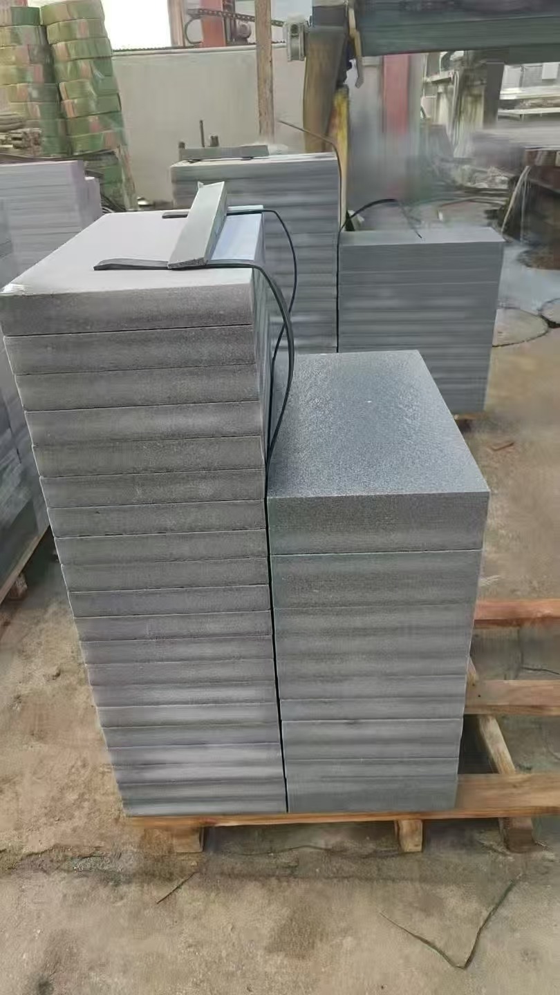 新余 芝麻灰火烧面300*600*50地铺石材